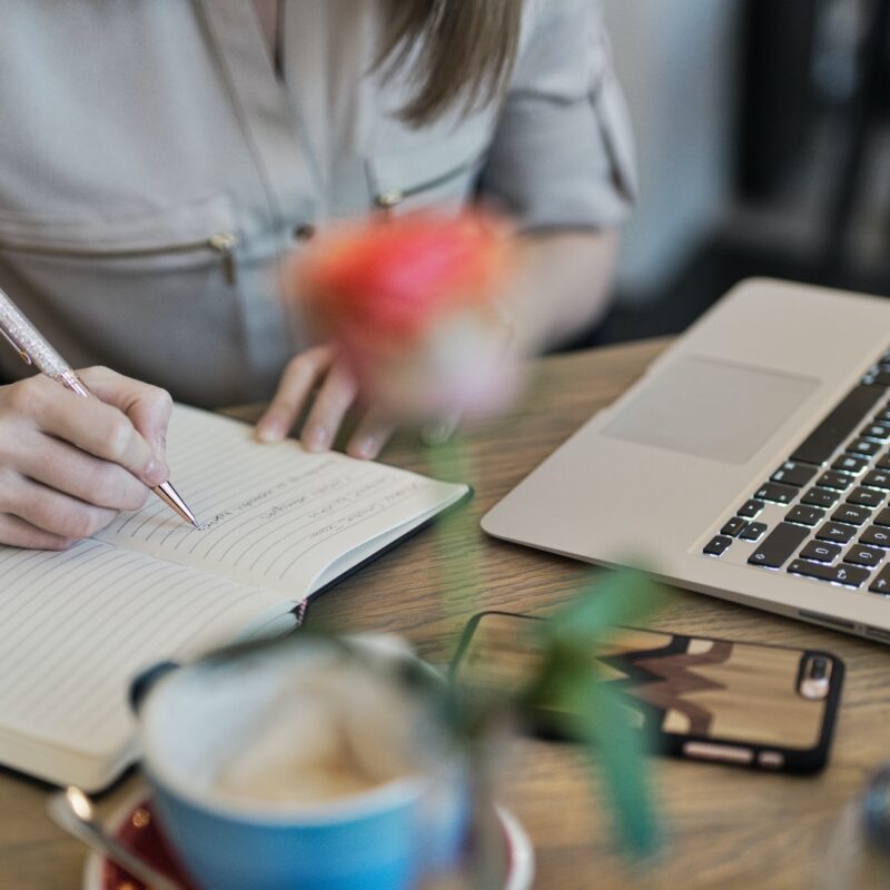 verbo-quando-menos-e-mais-AME